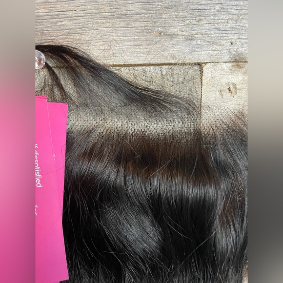5x5 16” bodywave HD closure - Picture 3 of 6